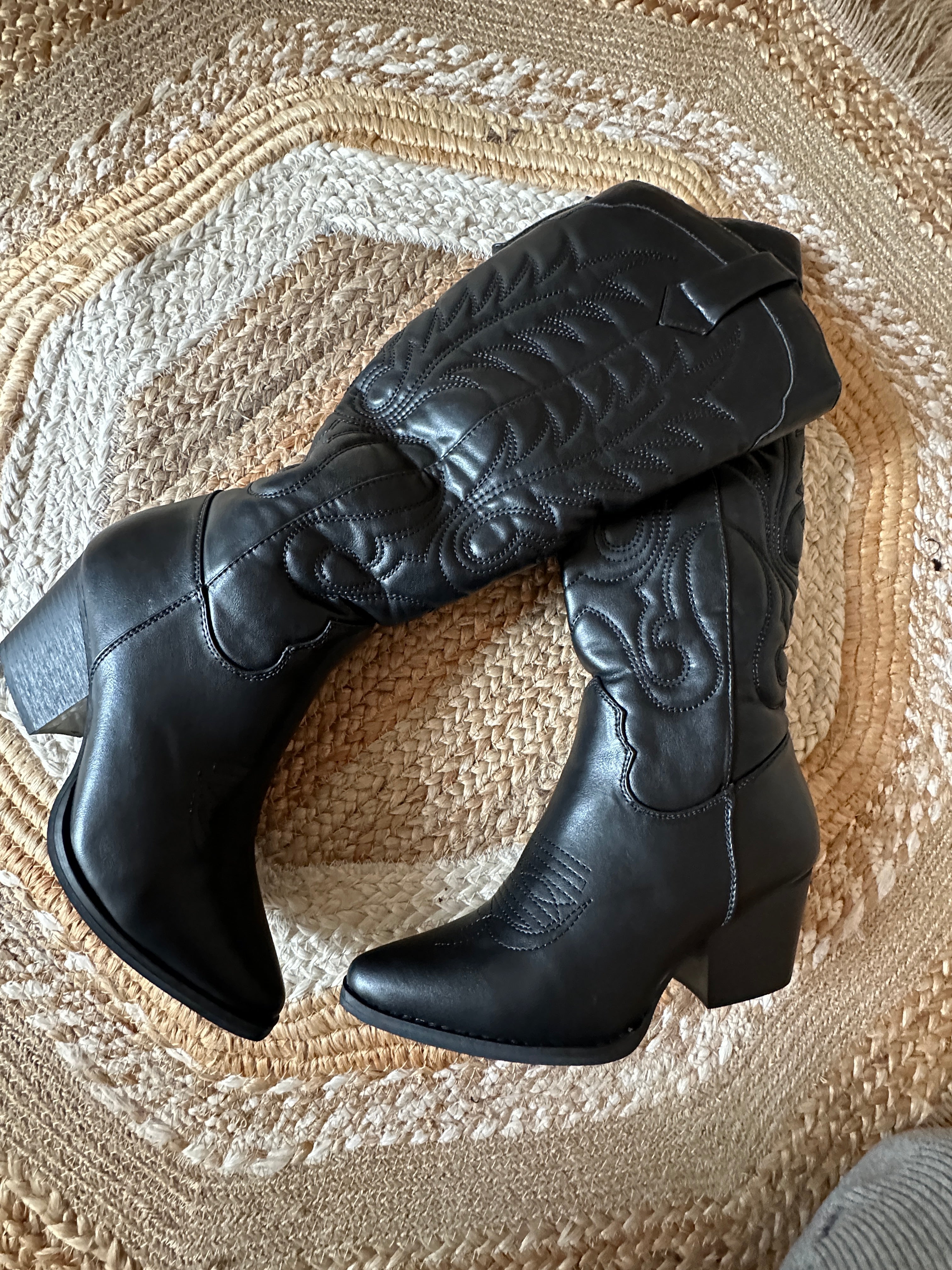 wunderschöne Cowboy Stiefel in schwarz